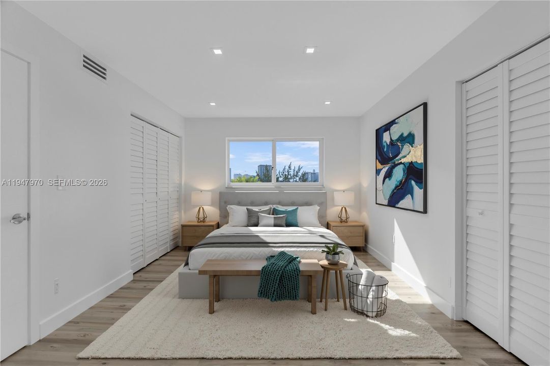 For Sale: $285,000 (1 beds, 1 baths, 609 Square Feet)
