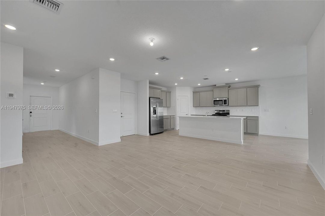 В аренду: $4,600 (4 спален, 3 ванн, 0 Квадратных фут)