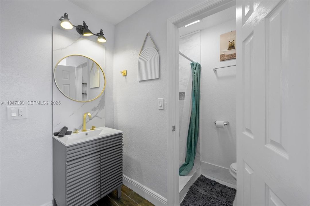 APT9