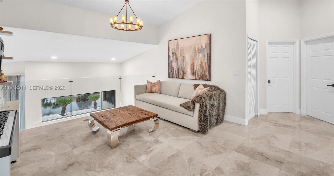 Vendido Recientemente: $1,390,000 (5 camas, 3 baños, 3285 Pies cuadrados)