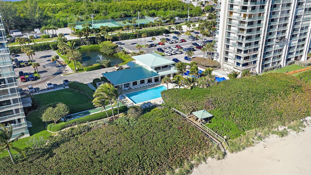 9940 S Ocean Dr 802-21
