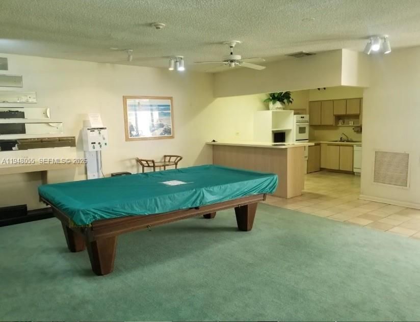 Recently Rented: $2,000 (2 beds, 2 baths, 983 Square Feet)