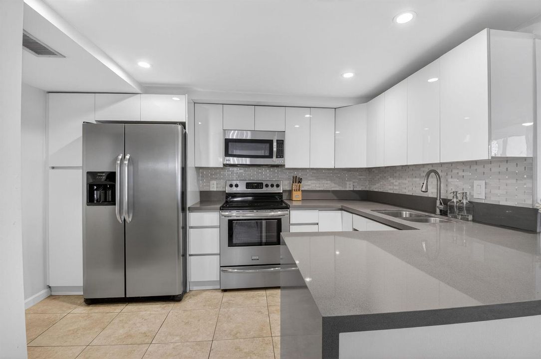 10 Kitchen 2