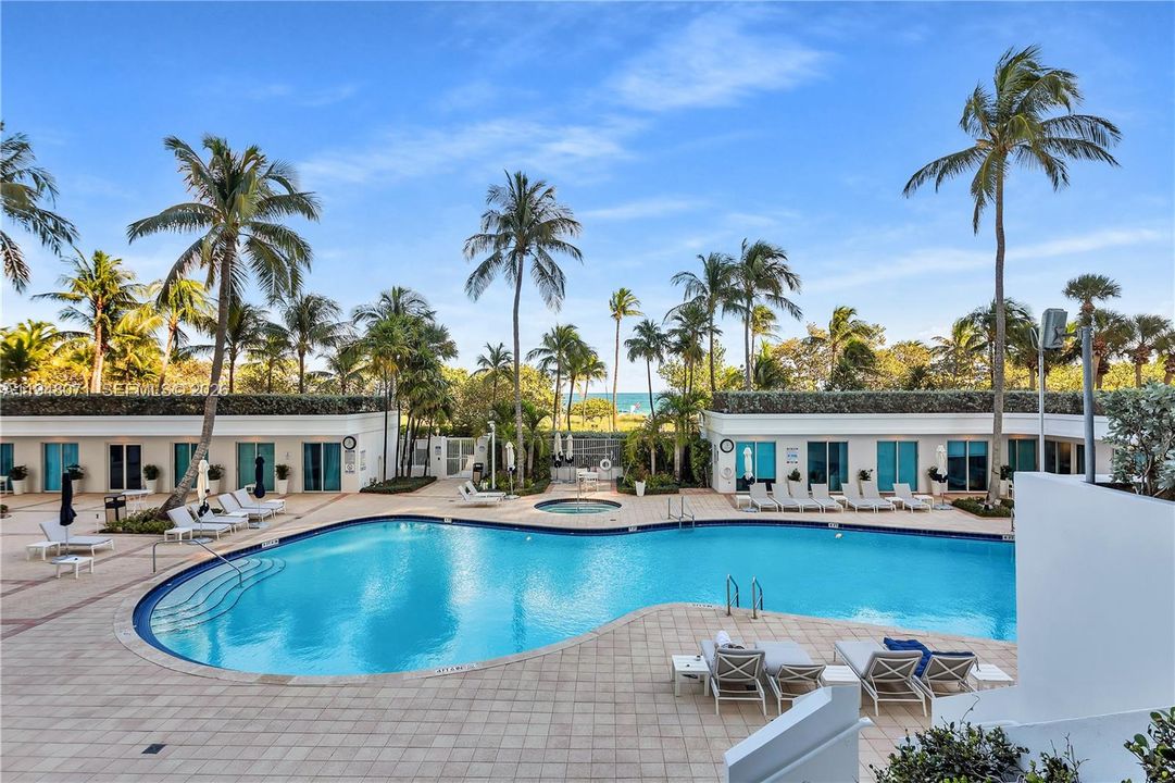 For Sale: $2,695,000 (2 beds, 3 baths, 2210 Square Feet)