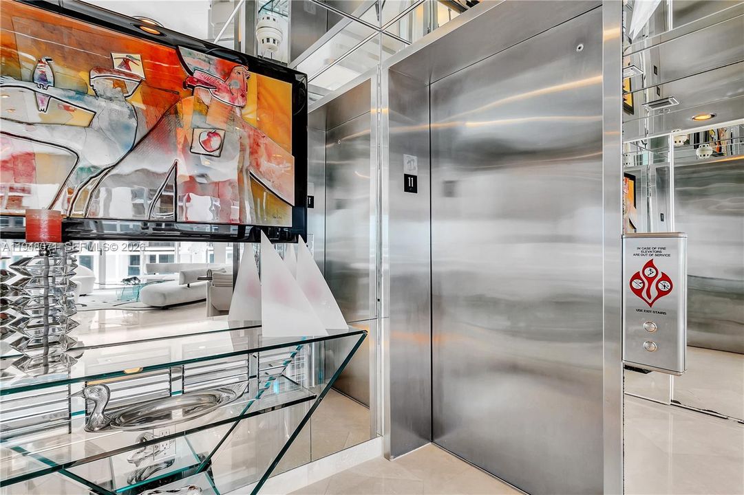 For Sale: $2,695,000 (2 beds, 3 baths, 2210 Square Feet)