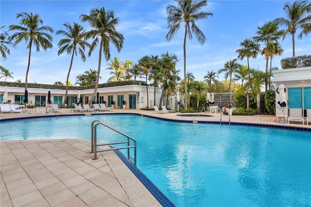 For Sale: $2,695,000 (2 beds, 3 baths, 2210 Square Feet)