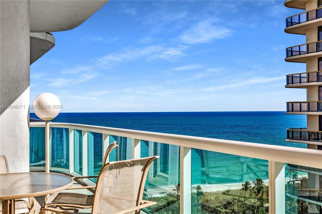 For Sale: $2,695,000 (2 beds, 3 baths, 2210 Square Feet)