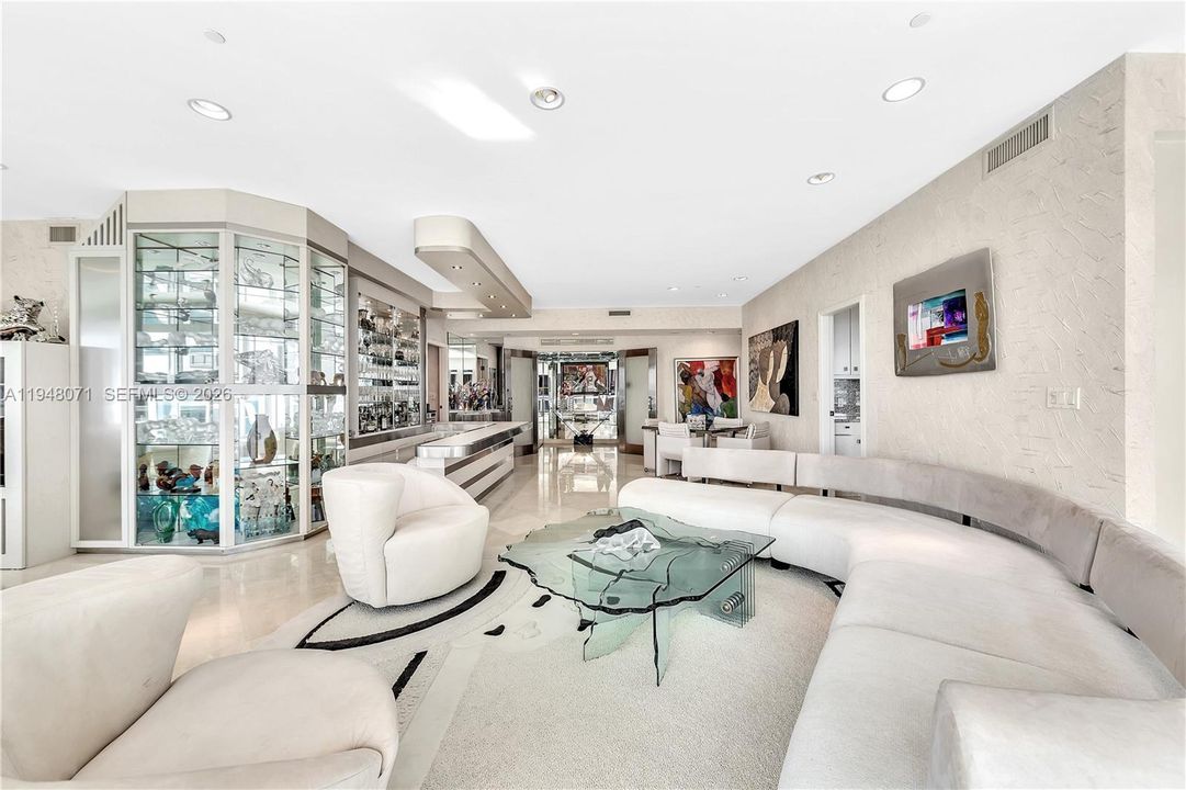 For Sale: $2,695,000 (2 beds, 3 baths, 2210 Square Feet)
