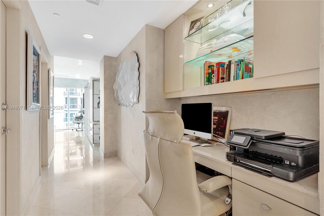 For Sale: $2,695,000 (2 beds, 3 baths, 2210 Square Feet)