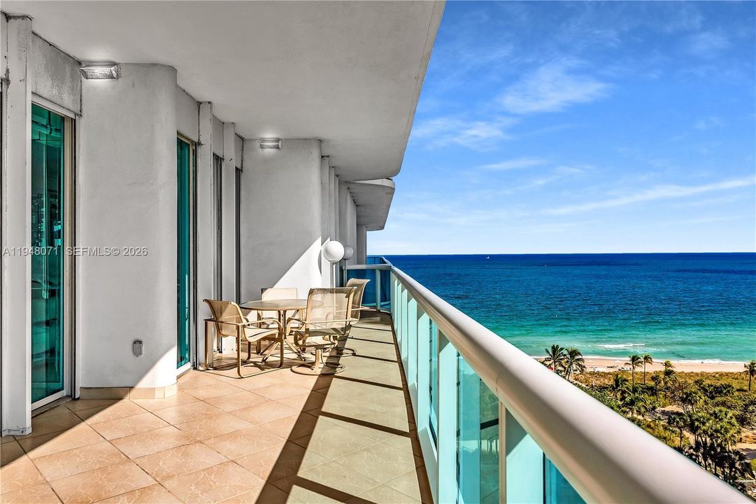 For Sale: $2,695,000 (2 beds, 3 baths, 2210 Square Feet)