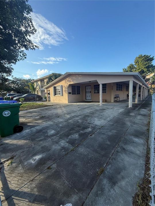Active With Contract: $750,000 (0 beds, 0 baths, 1806 Square Feet)