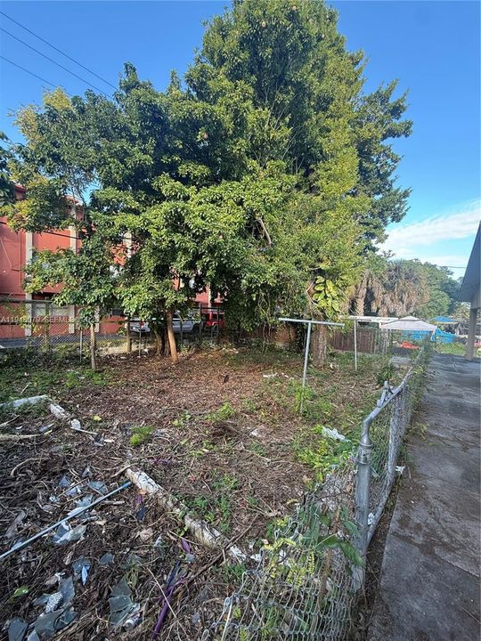 Active With Contract: $750,000 (0 beds, 0 baths, 1806 Square Feet)