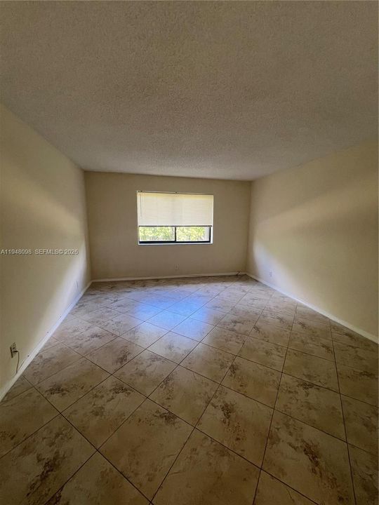 En Venta: $295,000 (2 camas, 2 baños, 1231 Pies cuadrados)