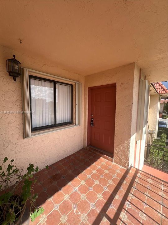 En Venta: $295,000 (2 camas, 2 baños, 1231 Pies cuadrados)