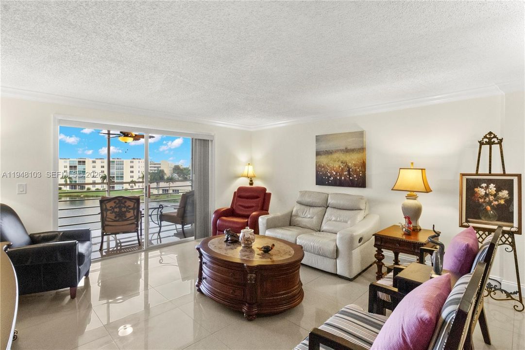 Activo con contrato: $270,000 (2 camas, 2 baños, 1190 Pies cuadrados)