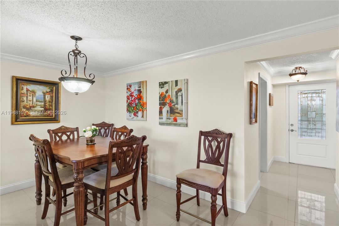 Activo con contrato: $270,000 (2 camas, 2 baños, 1190 Pies cuadrados)