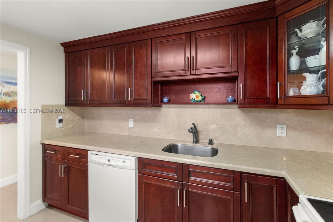 Activo con contrato: $270,000 (2 camas, 2 baños, 1190 Pies cuadrados)