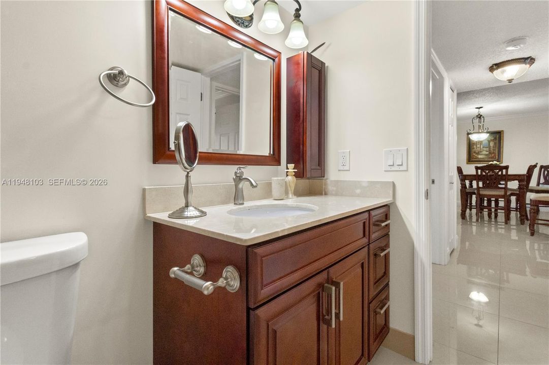 Activo con contrato: $270,000 (2 camas, 2 baños, 1190 Pies cuadrados)