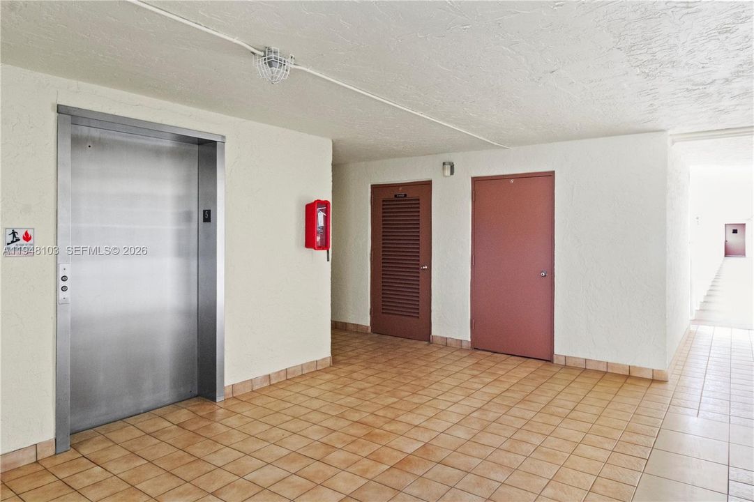 Activo con contrato: $270,000 (2 camas, 2 baños, 1190 Pies cuadrados)