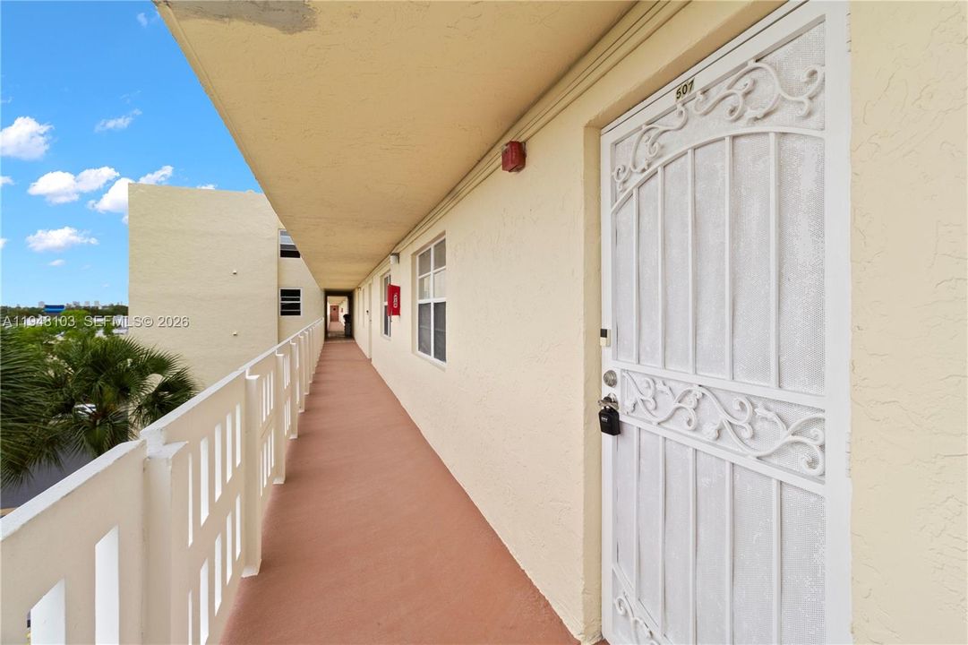 Activo con contrato: $270,000 (2 camas, 2 baños, 1190 Pies cuadrados)