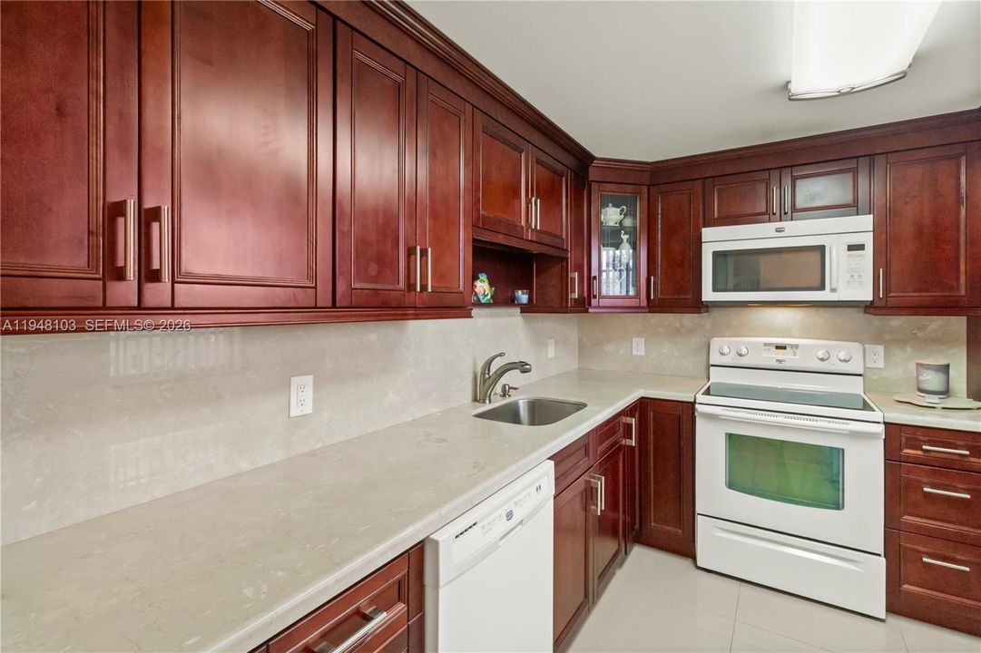 Activo con contrato: $270,000 (2 camas, 2 baños, 1190 Pies cuadrados)
