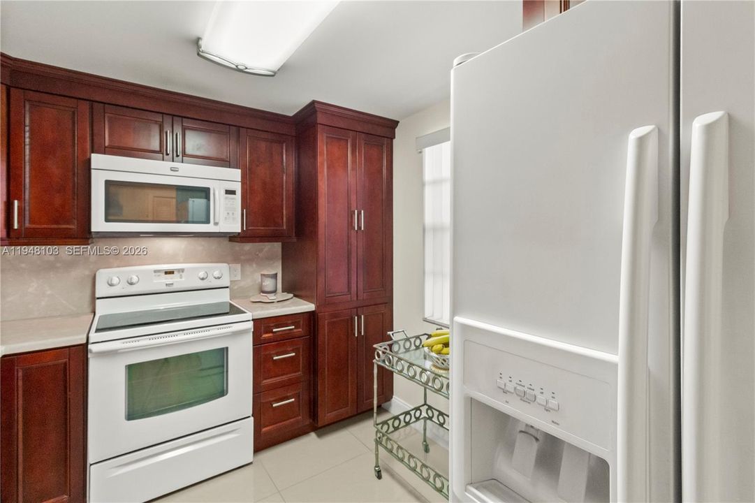 Activo con contrato: $270,000 (2 camas, 2 baños, 1190 Pies cuadrados)