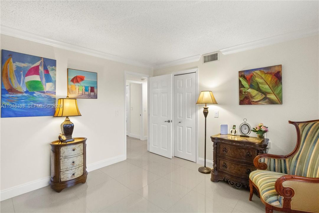 Activo con contrato: $270,000 (2 camas, 2 baños, 1190 Pies cuadrados)