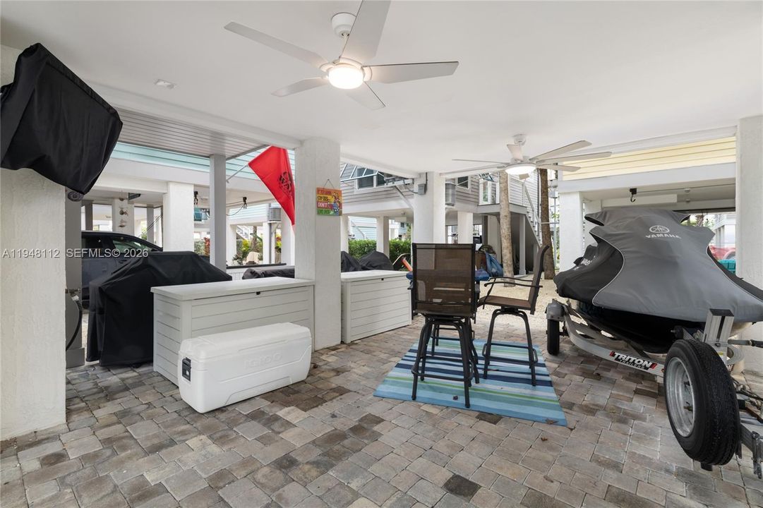 For Sale: $424,999 (2 beds, 2 baths, 960 Square Feet)