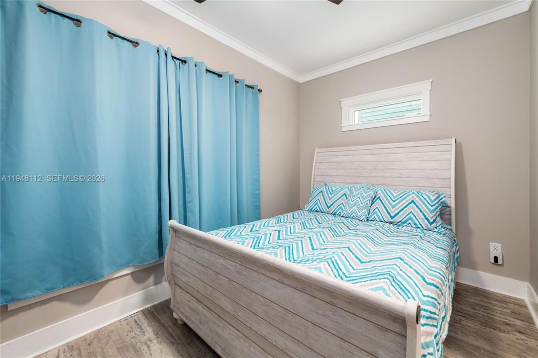 For Sale: $424,999 (2 beds, 2 baths, 960 Square Feet)