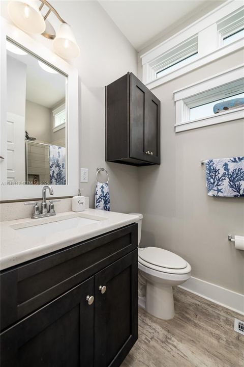For Sale: $424,999 (2 beds, 2 baths, 960 Square Feet)