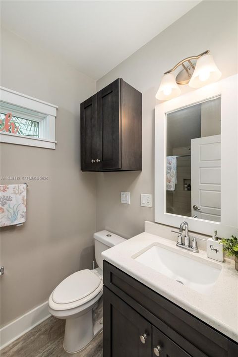 For Sale: $424,999 (2 beds, 2 baths, 960 Square Feet)
