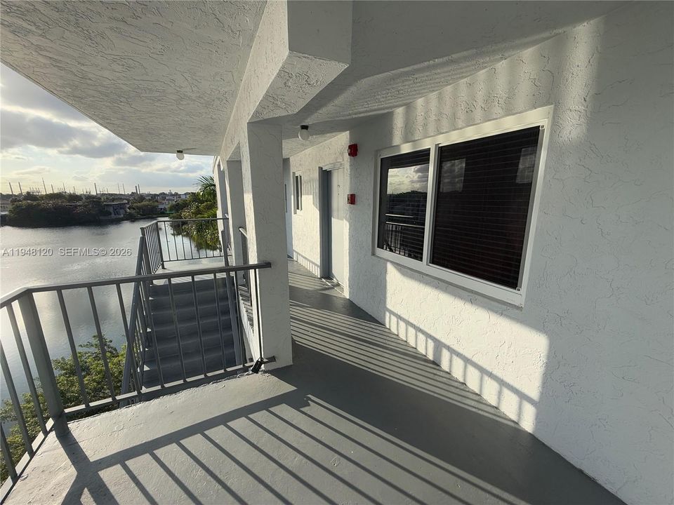 En Venta: $235,000 (2 camas, 1 baños, 843 Pies cuadrados)