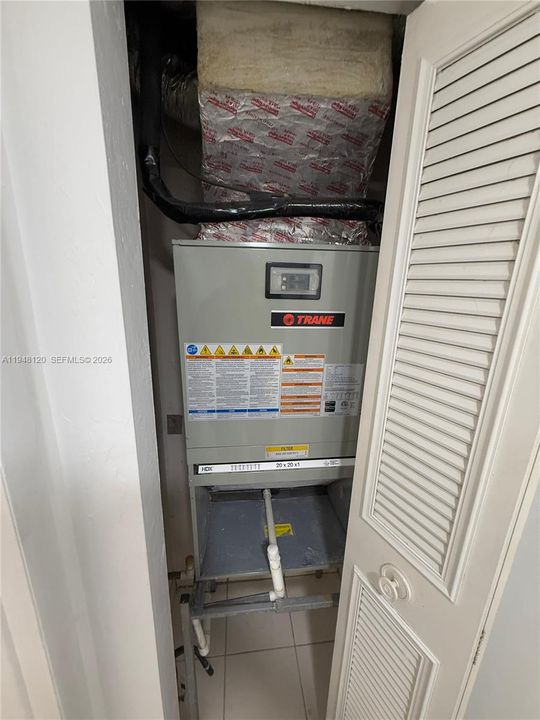 En Venta: $235,000 (2 camas, 1 baños, 843 Pies cuadrados)