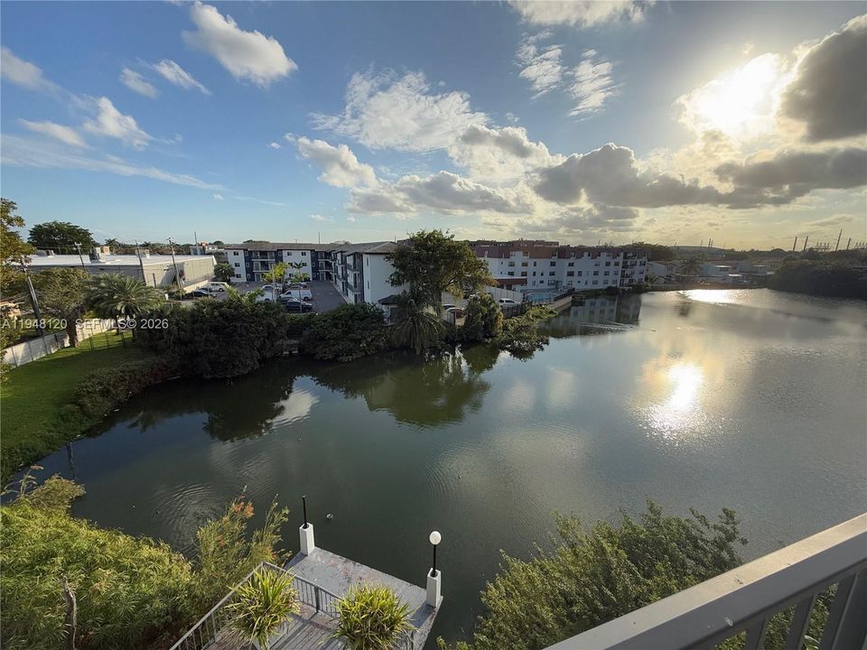 En Venta: $235,000 (2 camas, 1 baños, 843 Pies cuadrados)