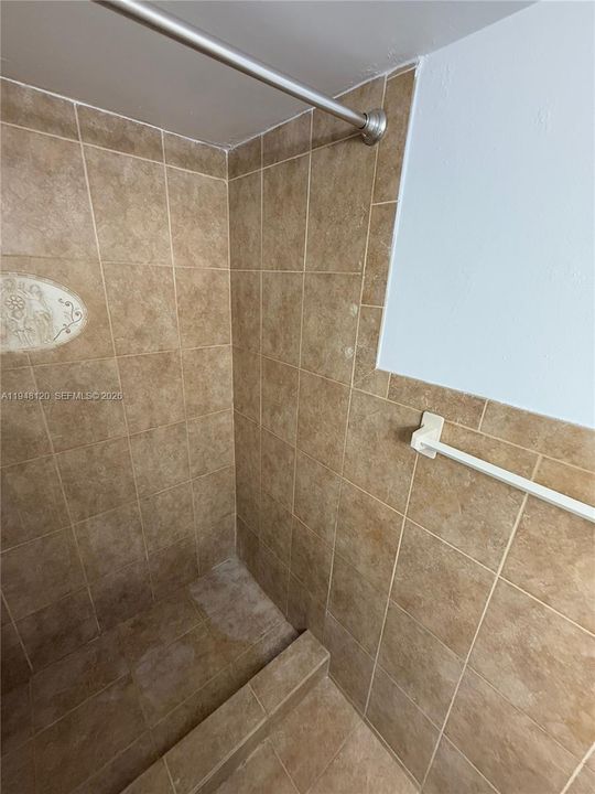 En Venta: $235,000 (2 camas, 1 baños, 843 Pies cuadrados)