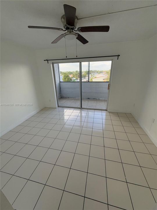 En Venta: $235,000 (2 camas, 1 baños, 843 Pies cuadrados)