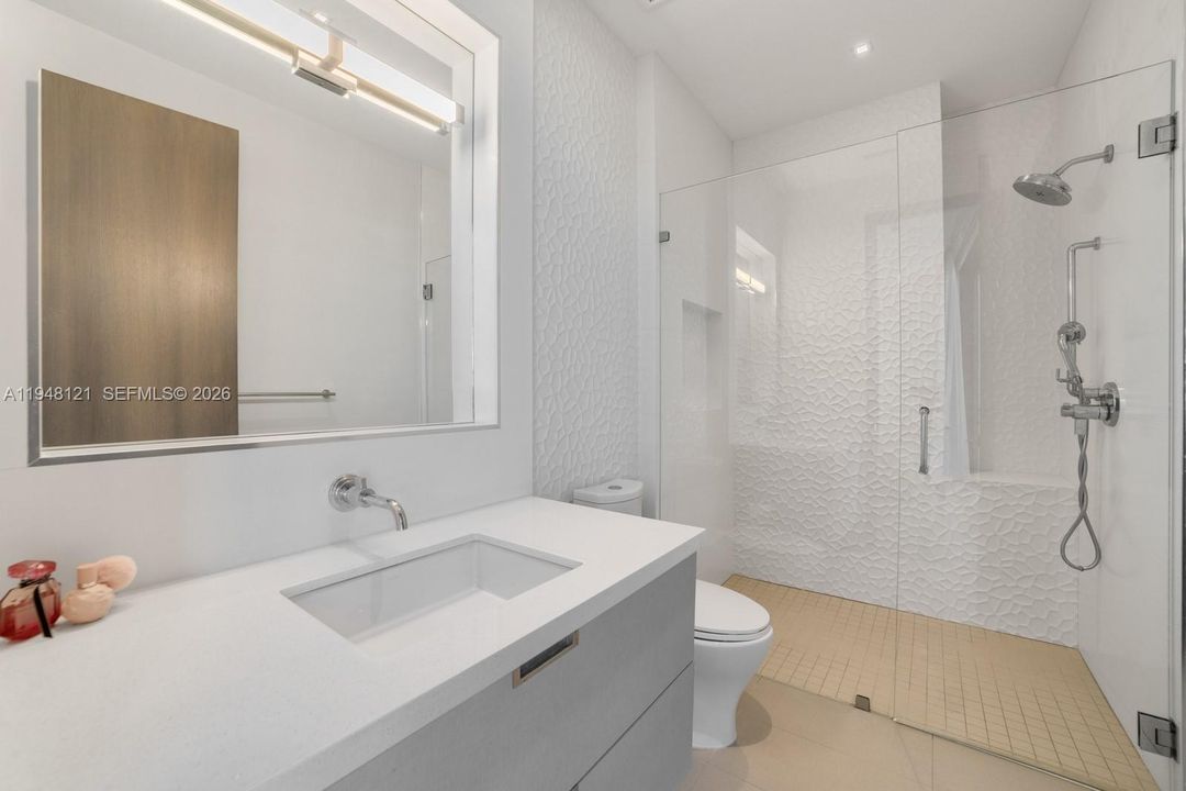 En Venta: $22,000,000 (7 camas, 7 baños, 7007 Pies cuadrados)