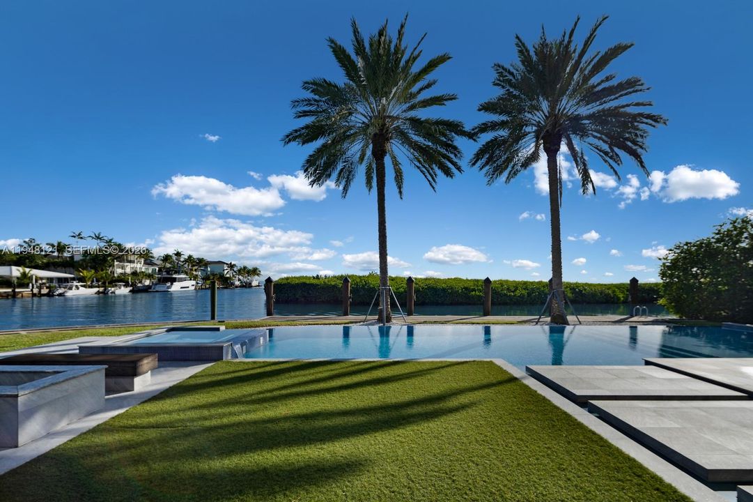 En Venta: $22,000,000 (7 camas, 7 baños, 7007 Pies cuadrados)