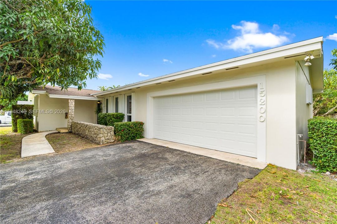 For Sale: $1,139,500 (4 beds, 3 baths, 2178 Square Feet)