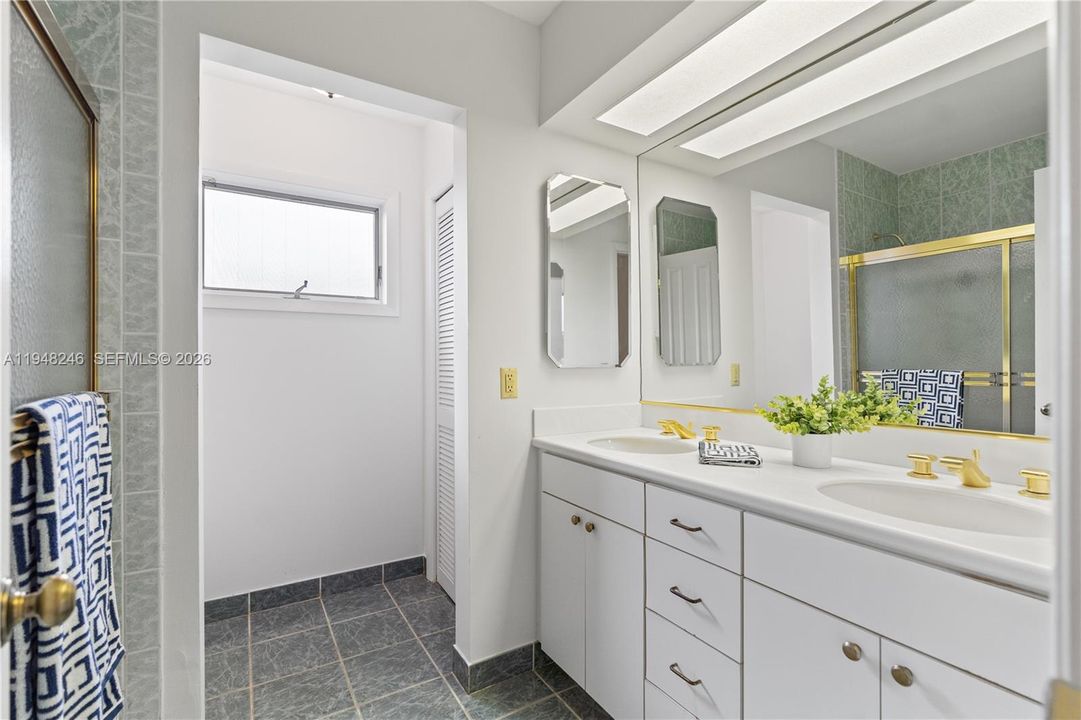 For Sale: $1,139,500 (4 beds, 3 baths, 2178 Square Feet)