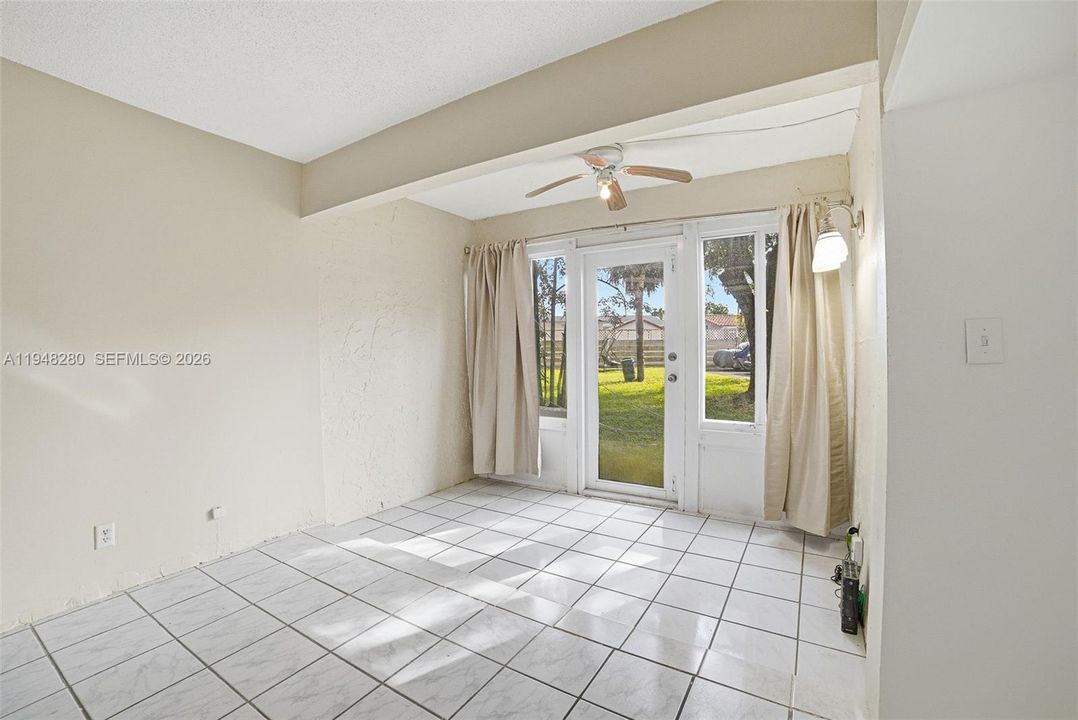 Active With Contract: $180,000 (2 beds, 2 baths, 900 Square Feet)