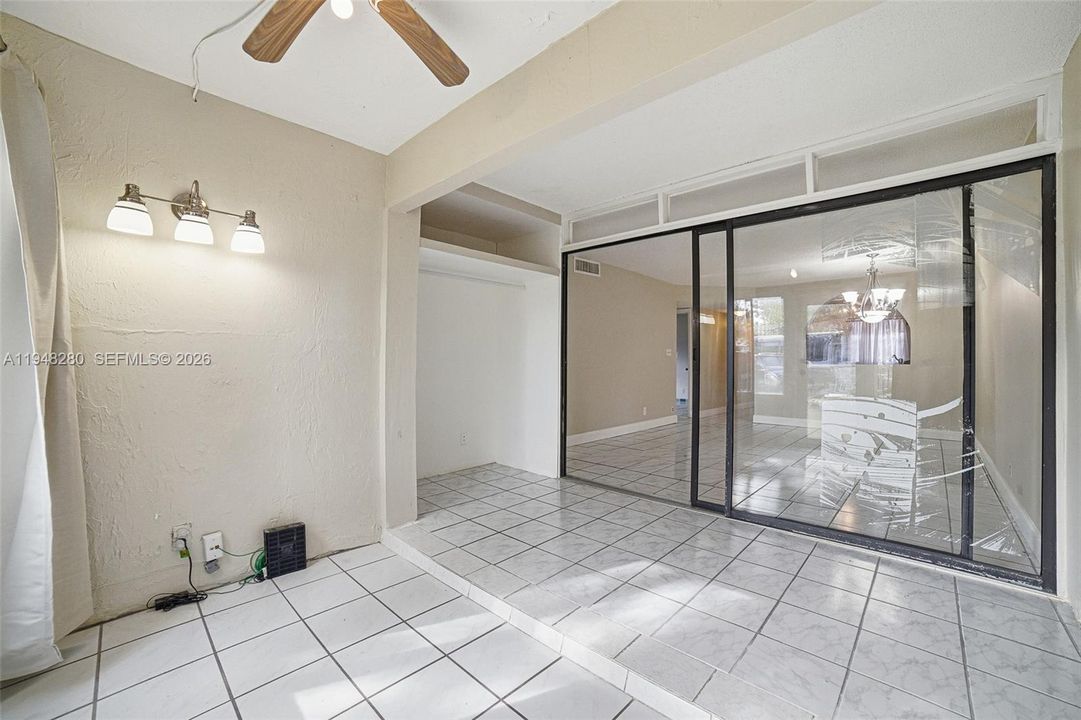 Active With Contract: $180,000 (2 beds, 2 baths, 900 Square Feet)