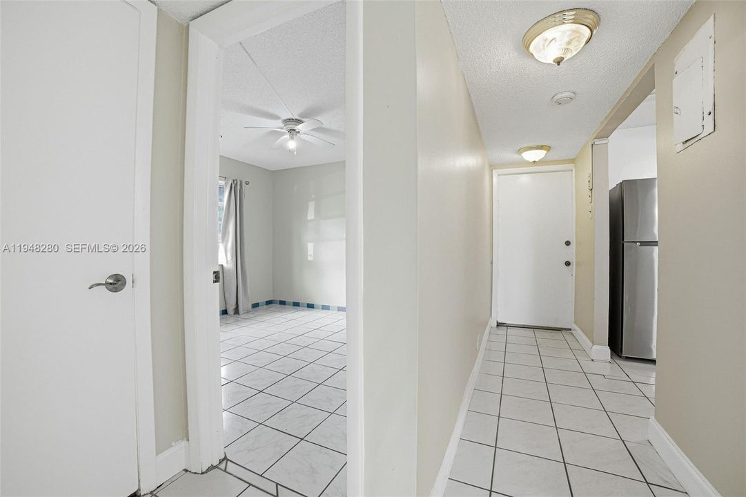 Active With Contract: $180,000 (2 beds, 2 baths, 900 Square Feet)