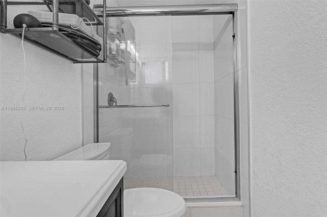 Под контрактом: $485,000 (3 спален, 2 ванн, 1451 Квадратных фут)