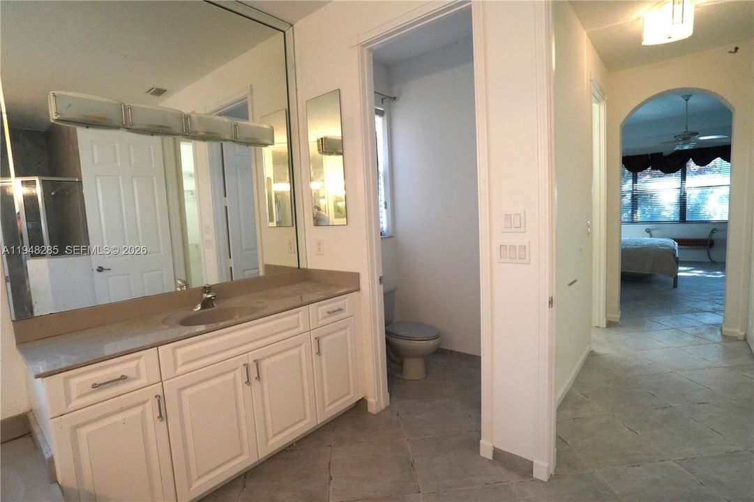 En Venta: $675,000 (3 camas, 2 baños, 2883 Pies cuadrados)