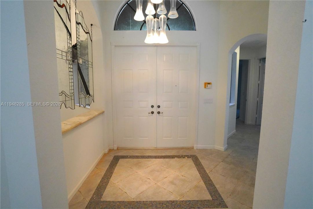 En Venta: $675,000 (3 camas, 2 baños, 2883 Pies cuadrados)
