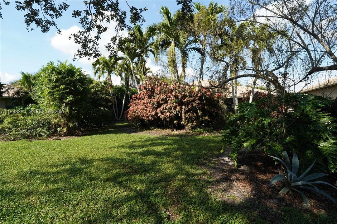 En Venta: $675,000 (3 camas, 2 baños, 2883 Pies cuadrados)