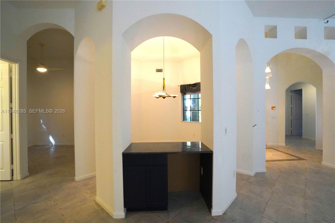 En Venta: $675,000 (3 camas, 2 baños, 2883 Pies cuadrados)