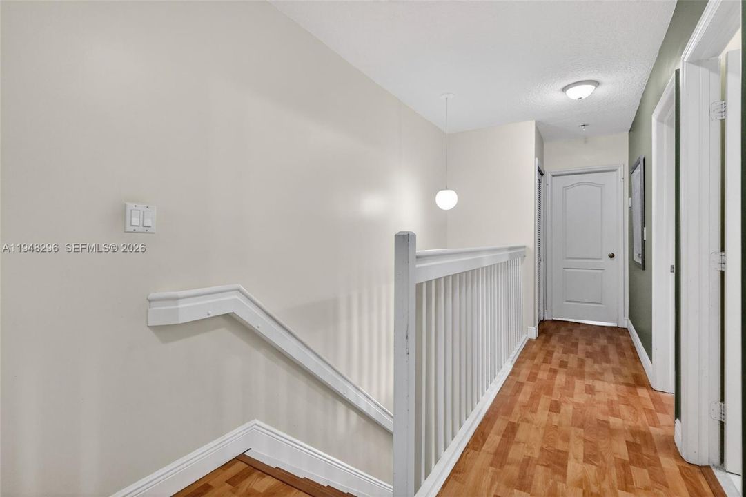 На продажу: $395,000 (3 спален, 2 ванн, 1480 Квадратных фут)
