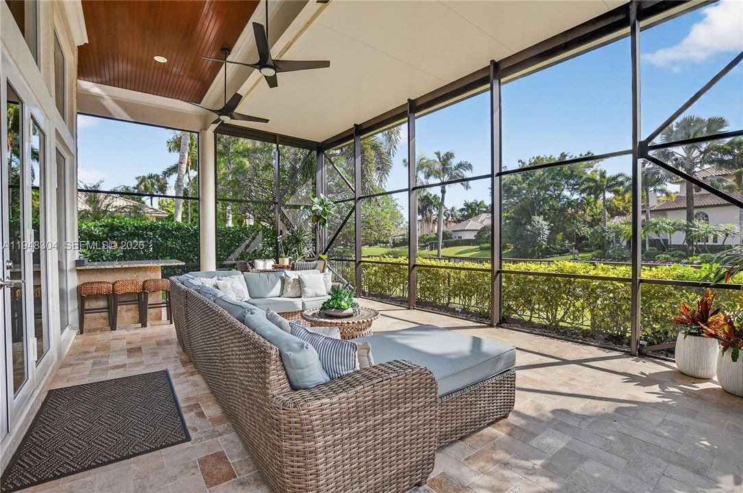 Vendido Recientemente: $5,950,000 (4 camas, 5 baños, 0 Pies cuadrados)